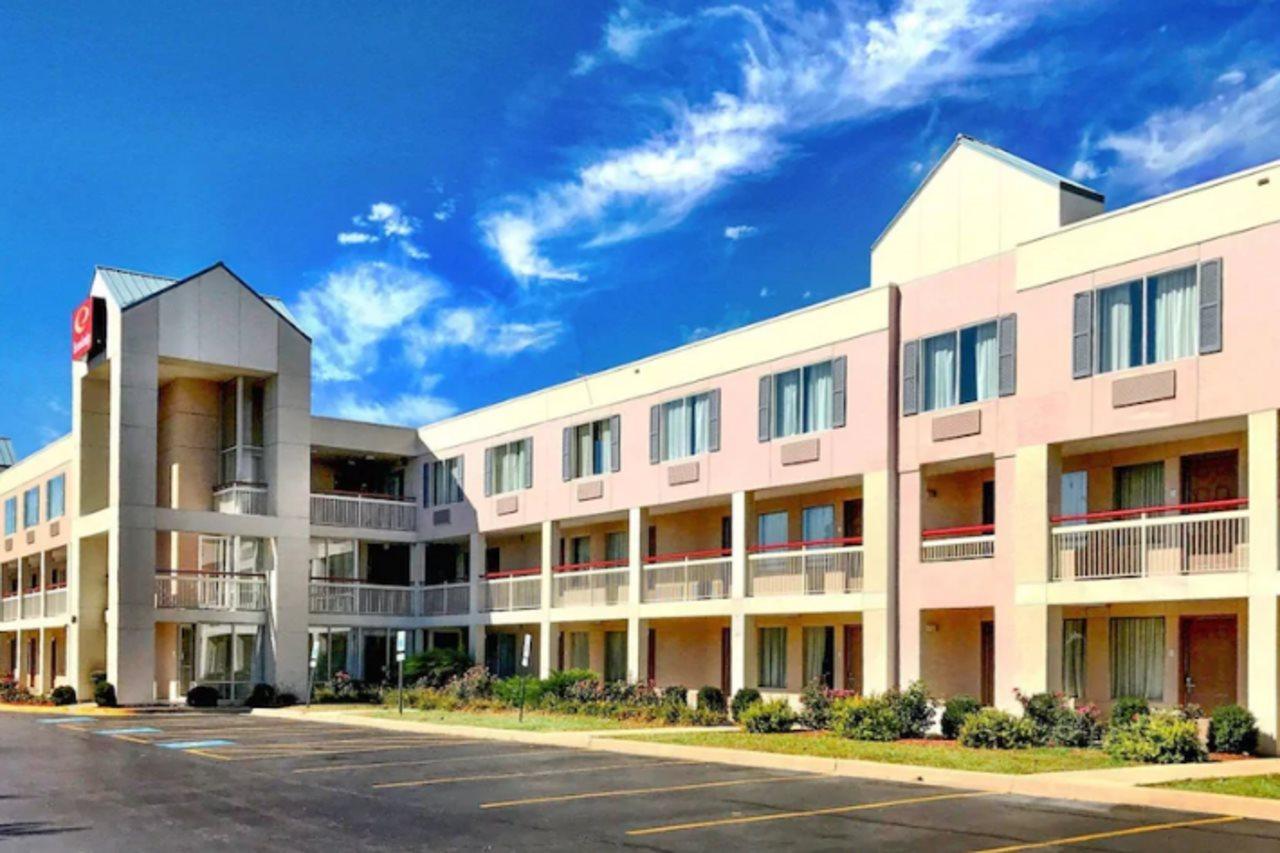 Econo Lodge Willowbrook Zewnętrze zdjęcie
