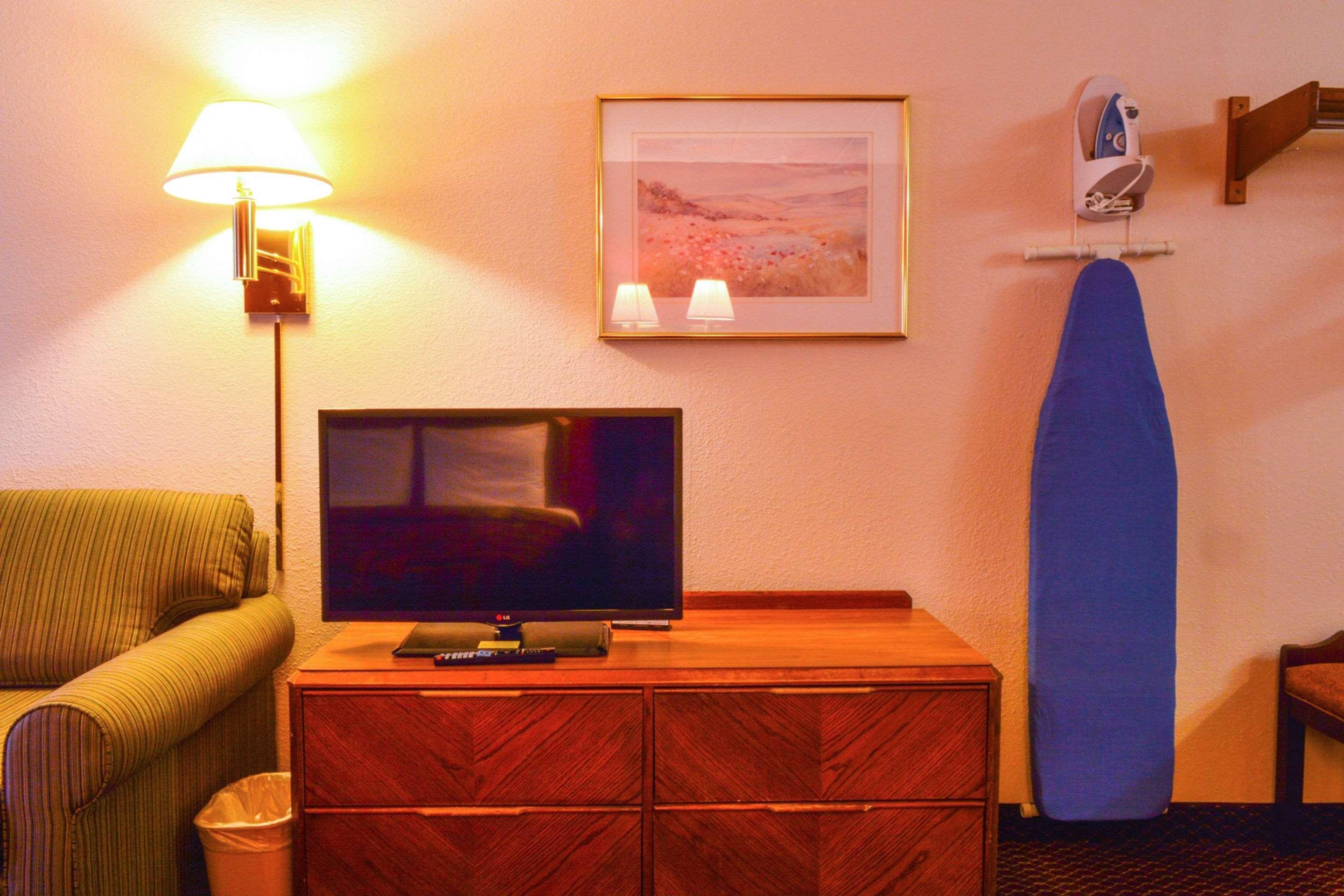 Econo Lodge Willowbrook Zewnętrze zdjęcie