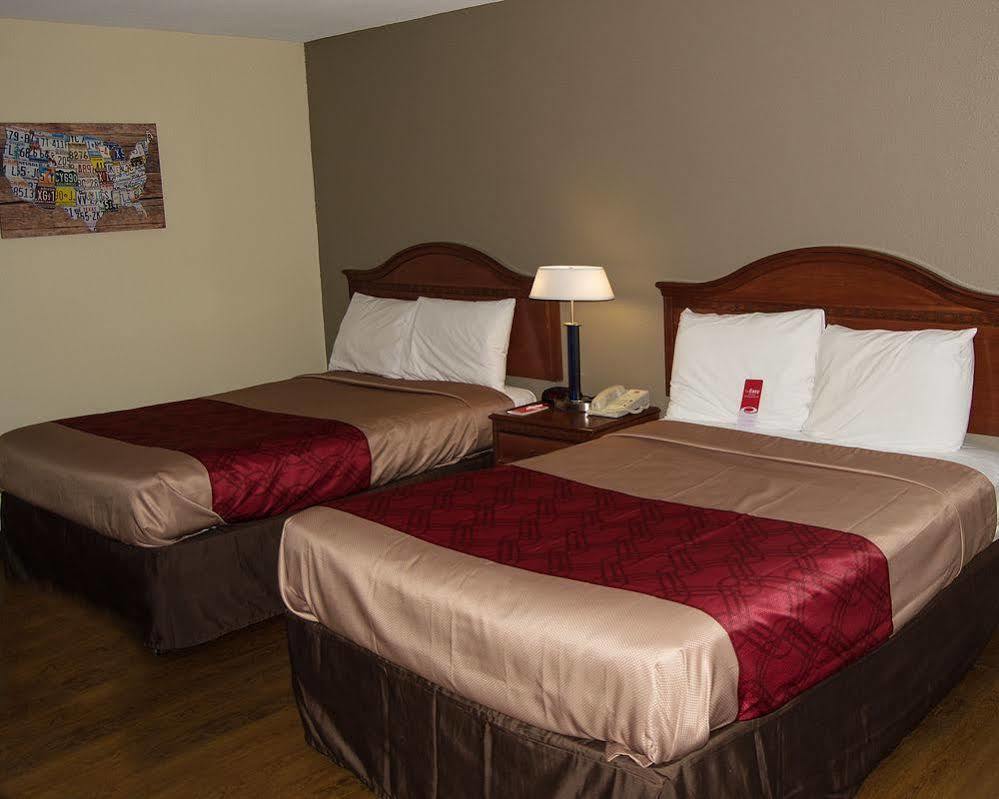 Econo Lodge Willowbrook Zewnętrze zdjęcie